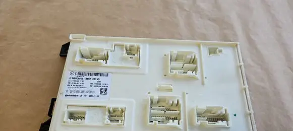 Mercedes-Benz GL X166 SAM control unit A1669001708 A1669023004 A1669019100