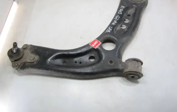 Volkswagen Golf VII Front lower control arm/wishbone 5Q0407152J 2011130158