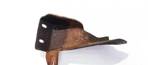 Engine mounting bracket