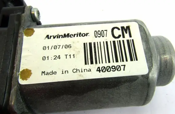 Hyundai Santa Fe Front door window regulator motor 400907