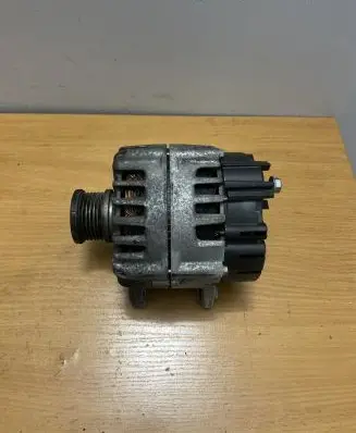 Audi A4 S4 B9 Generator/alternator 04L903017A