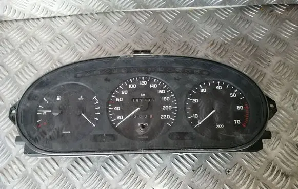 Renault Megane I Speedometer (instrument cluster) 7700839644