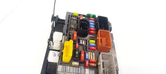 Citroen C5 Fuse box set 9667044980 BSMR02