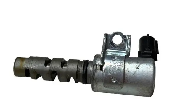 Lexus GS 300 350 430 450H Camshaft vanos timing valve 1534031020 153400710