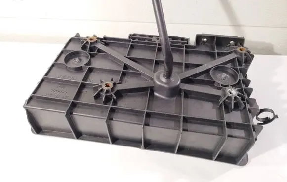 Battery tray