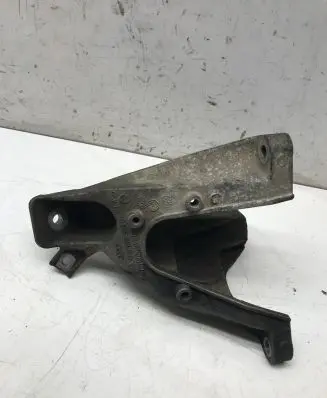 Audi A6 S6 C6 4F Engine mounting bracket 4F0199308P