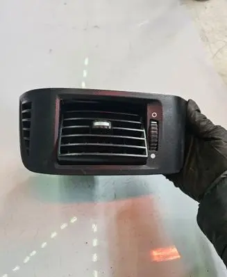 Peugeot Boxer Dashboard air vent grill cover trim LS385822