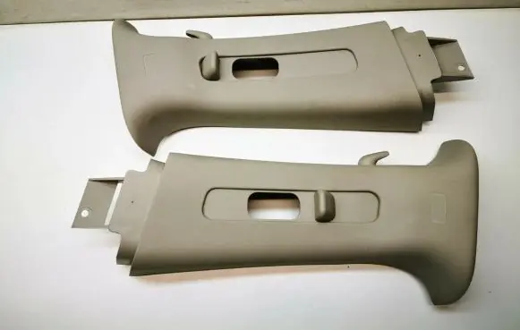 Chrysler 300 - 300C (B) pillar trim (top) 1AV97BD1AE 1AV96BD1AB