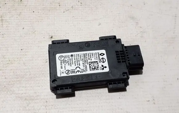 Renault Megane E-Tech Distronic sensor radar 284N08003R