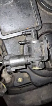Volkswagen Golf V Turbo solenoid valve 1j0906283c