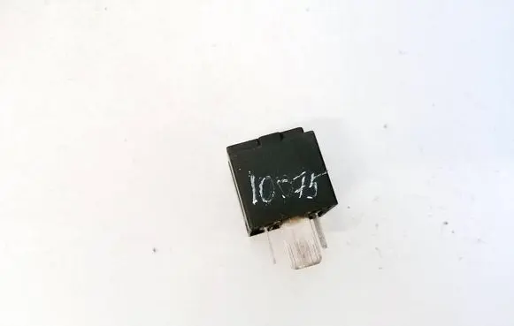 Opel Corsa D Other relay 13245094 692.31