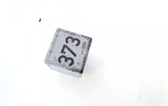 Skoda Superb B5 (3U) Other relay 8d0951253a v23134-b52-x301