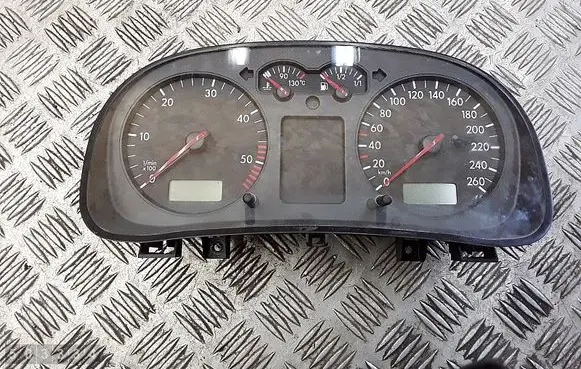 Speedometer (instrument cluster)