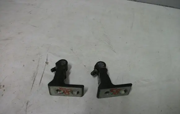 Seat Ibiza IV (6J,6P) Rear door lower hinge 8K0831402J