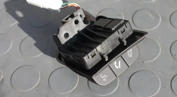 Suzuki Vitara (LY) Steering wheel buttons/switches 75E890 PRZYCISKI-ROZMOW