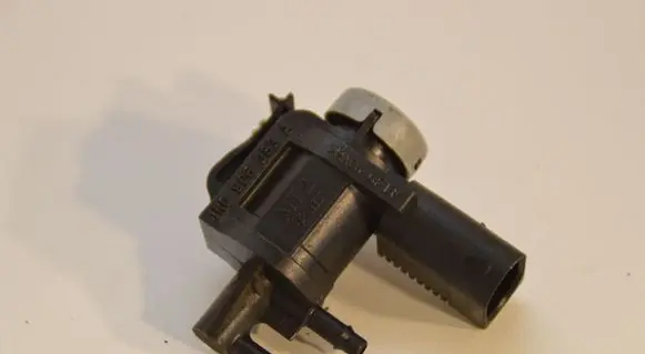 Audi A7 S7 4G Vacuum valve 1K0906283A