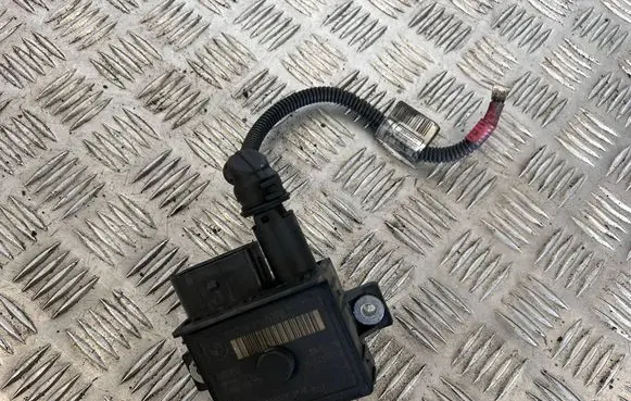 BMW X1 E84 Glow plug pre-heat relay 779800006 1000453153 0522120102