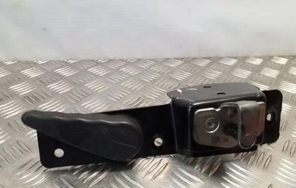 Loading door interior handle