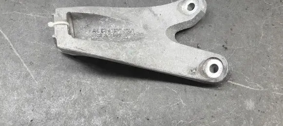 Audi A8 S8 D3 4E Engine mounting bracket ae0199307bd
