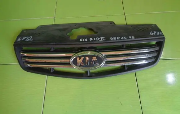 KIA Rio Front bumper upper radiator grill ATRAPKA GP32