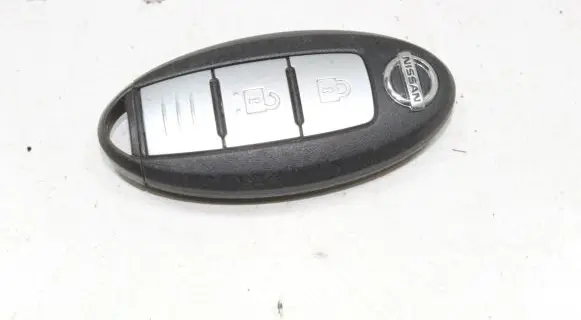 Nissan Qashqai Ignition key/card S180144102 2012DJ6167