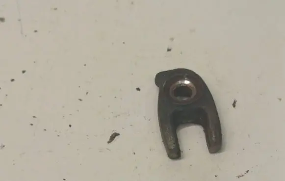 Nissan Qashqai Fuel Injector clamp holder 