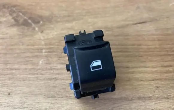 Ford Puma Electric window control switch R1TB14529AAW