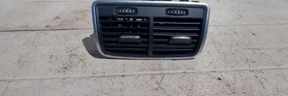 Audi A6 S6 C7 4G Rear air vent grill 