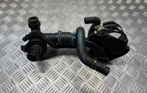 Mercedes-Benz C W205 Thermostat housing A6512001515