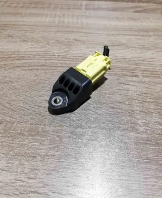 Toyota RAV 4 (XA20) Airbag deployment crash/impact sensor 8983133020