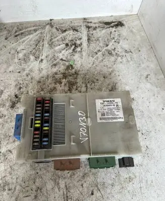 Volvo V70 Fuse module 30765624AE 7G9T14C2256FA