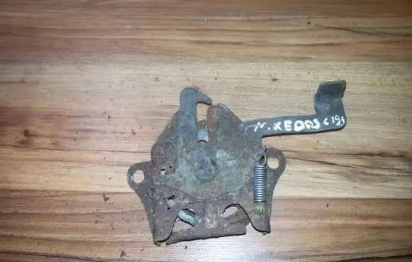 Mazda Xedos 6 Engine bonnet/hood lock/catch