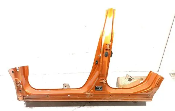 Suzuki Vitara (LY) Pillar (middle) 