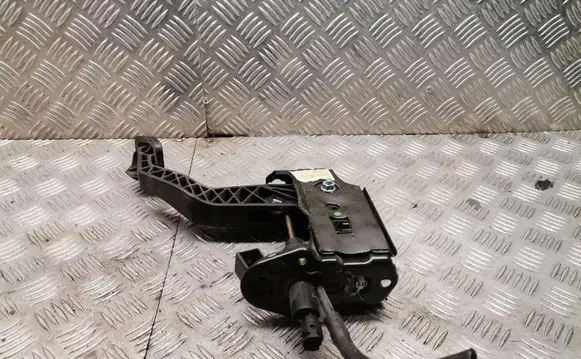 Clutch pedal