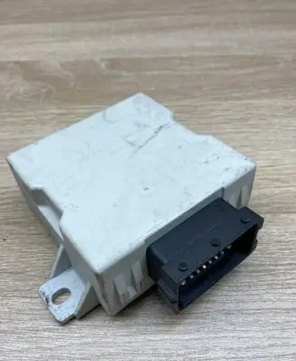 Toyota Avensis T250 Window wiper relay 150696