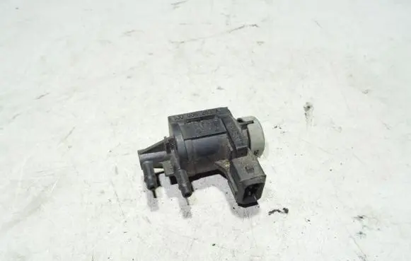 Audi A6 S6 C5 4B Turbo solenoid valve 1J0906283A