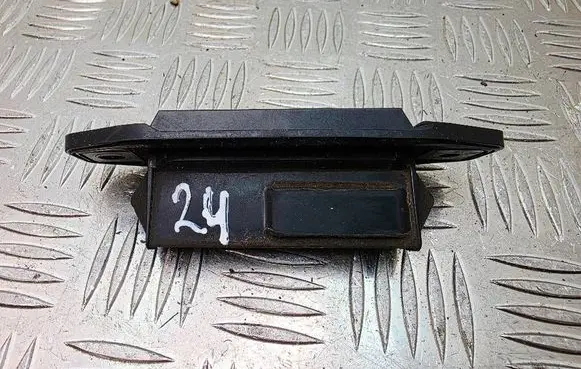 Toyota Auris E180 Tailgate opening switch 15C879