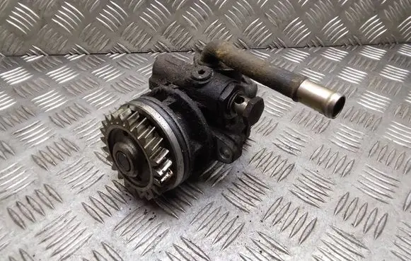 Volkswagen Transporter - Caravelle T5 Power steering pump