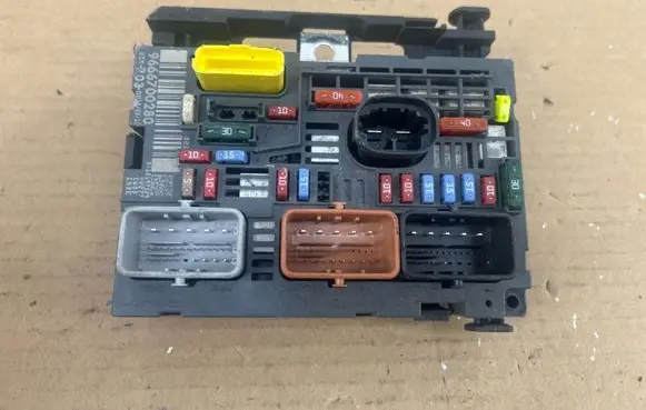 Fiat Scudo Fuse box set 9666700280