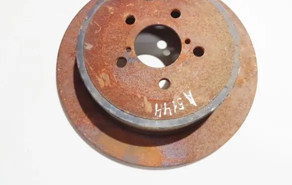 Subaru Outback Rear brake disc neventiliuojamas