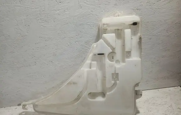 BMW 2 F22 F23 Windshield washer fluid reservoir/tank 7241679