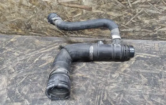 Alfa Romeo Stelvio Engine coolant pipe/hose H38432