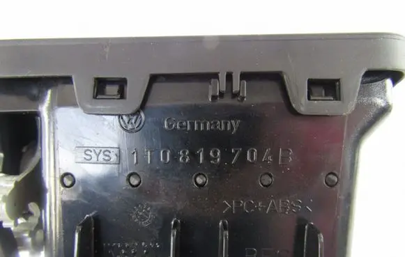 Volkswagen Touran I Dash center air vent grill 1T0819704B