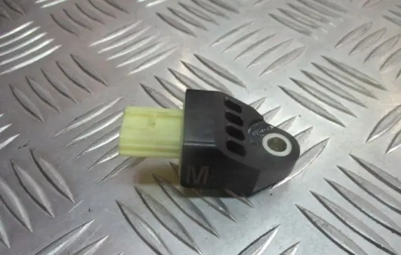 Toyota Urban Cruiser (XP110) Airbag deployment crash/impact sensor 89831-33020