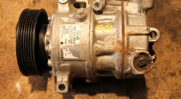 Seat Toledo I (1L) Air conditioning (A/C) compressor (pump) 820803