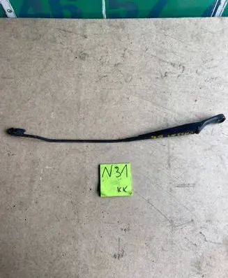 Volkswagen PASSAT B5 Front wiper blade arm 3B1955410