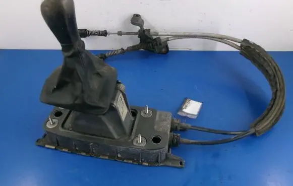 Skoda Octavia Mk2 (1Z) Gear shift rod 1K0711049CJ