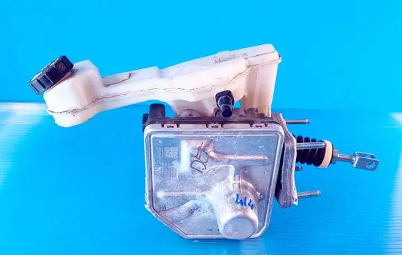 Ford Focus ABS Pump JX612D335EE A426G