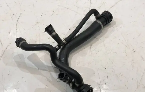 BMW 7 E65 E66 Engine coolant pipe/hose 7508010