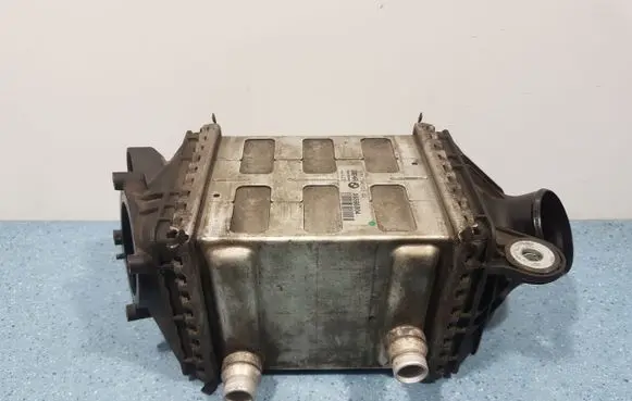 BMW M6 Electric car engine cooler 7843123
